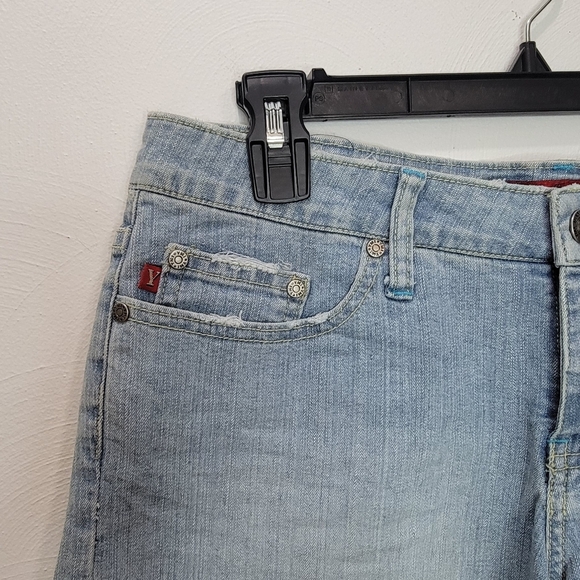 YMI Juniors Jean Shorts Size 11 - Picture 4 of 6